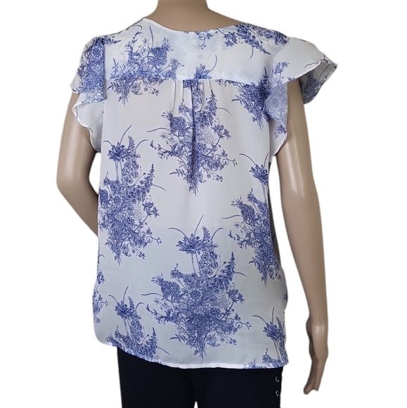Joie Blue White Floral Printed Flutter Sleeve Top - Picture 2 of 3